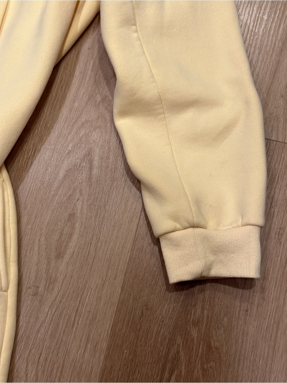 Comfrt Butter Yellow Sweatsuit - Picture 6 of 12